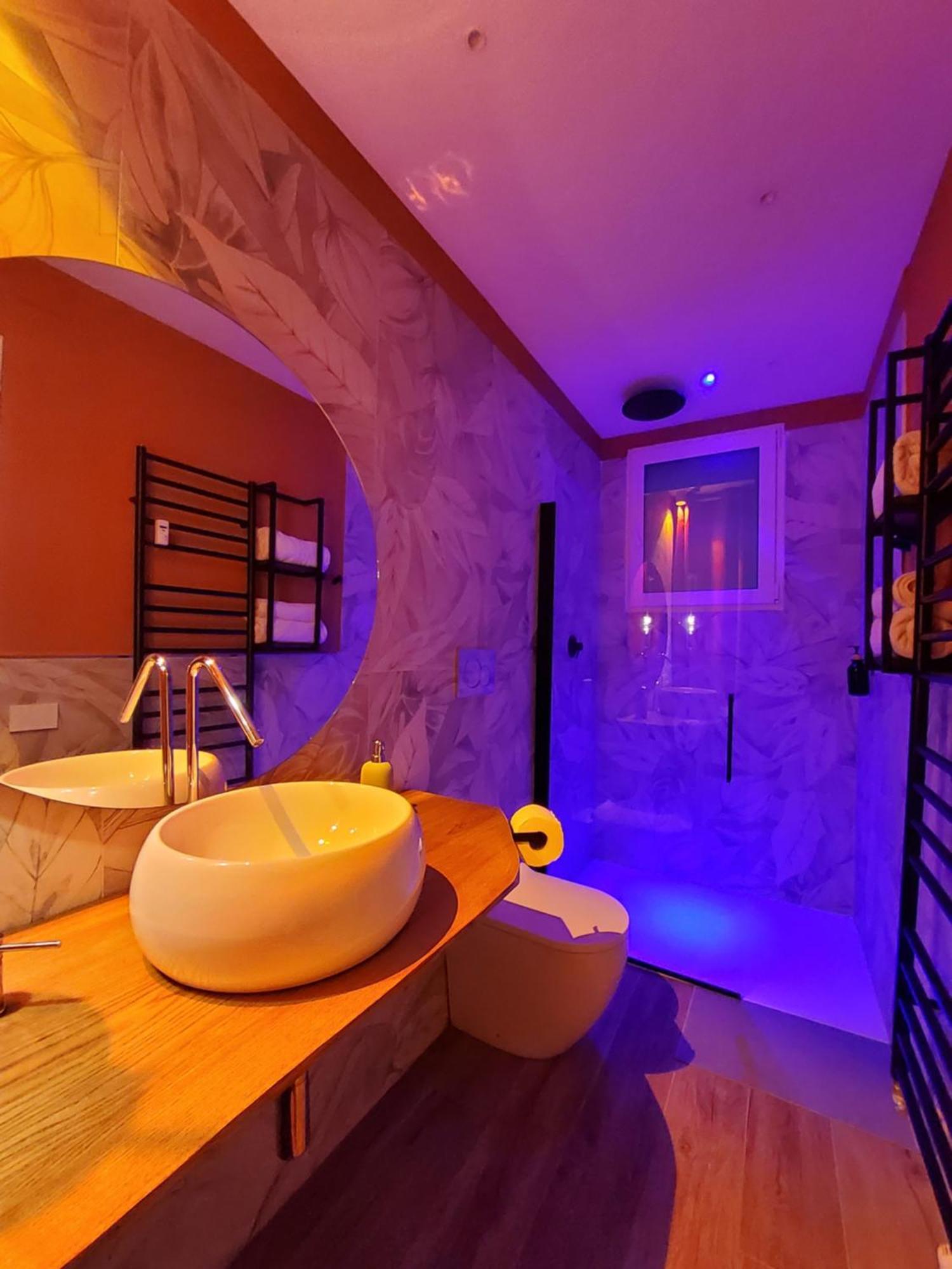 3 Windows On St Mark - Waterfront Apartment Βενετία Εξωτερικό φωτογραφία