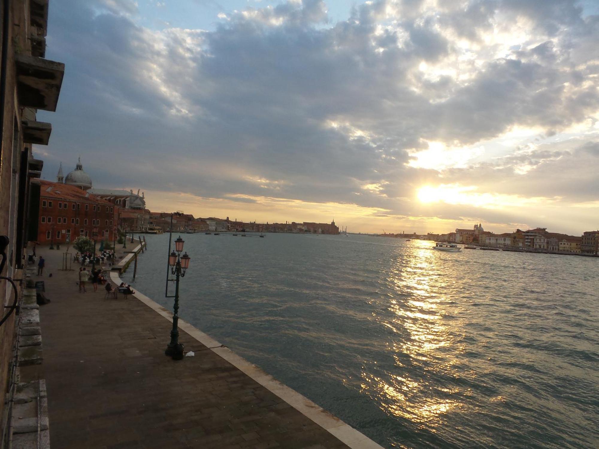 3 Windows On St Mark - Waterfront Apartment Βενετία Εξωτερικό φωτογραφία